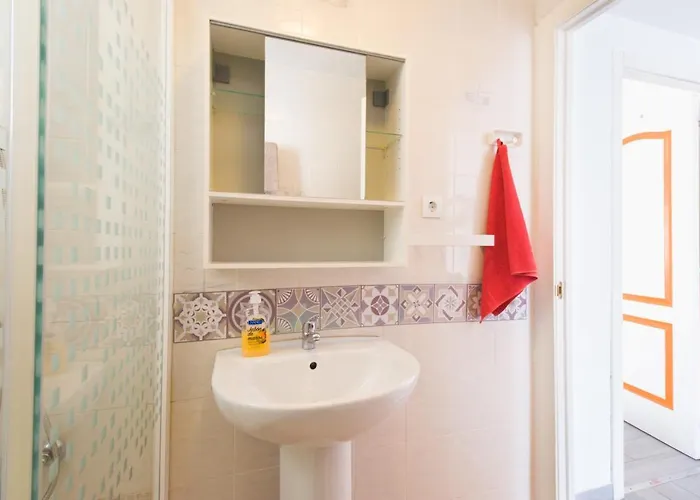 Bollywood Style 4th Floor By Stairs * Malaga