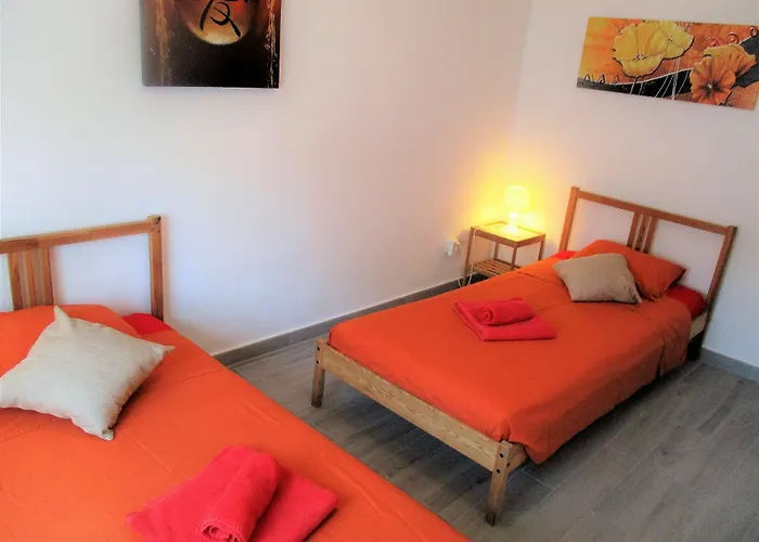 Bollywood Style 4th Floor By Stairs Apartment